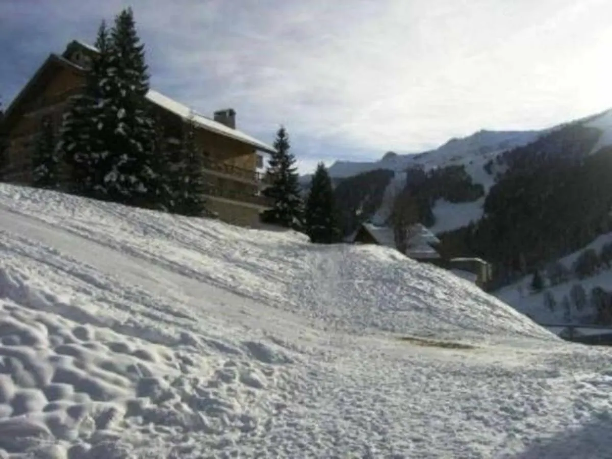 Appartement Chaleureux 4 Pieces, Acces Direct Aux Pistes, Proche Commerces Et Services, Parking Couvert - Fr-1-180-178 Meribel 0*,