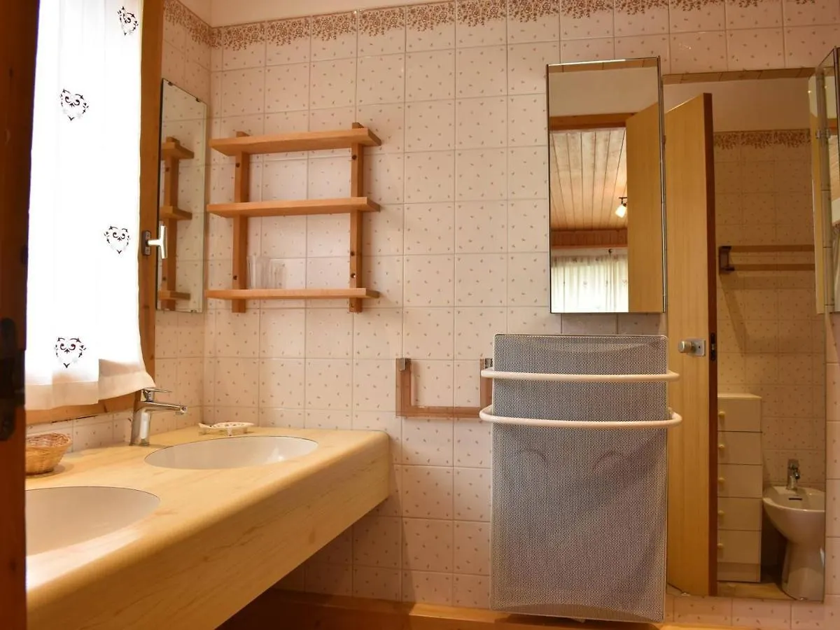 Appartement Chaleureux 4 Pieces, Acces Direct Aux Pistes, Proche Commerces Et Services, Parking Couvert - Fr-1-180-178 Meribel Apartment