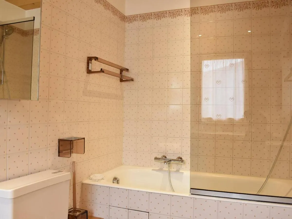 Appartement Chaleureux 4 Pieces, Acces Direct Aux Pistes, Proche Commerces Et Services, Parking Couvert - Fr-1-180-178 Meribel 0*,