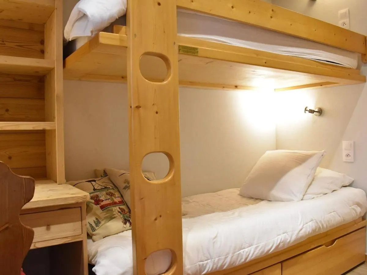 Appartement Chaleureux 4 Pieces, Acces Direct Aux Pistes, Proche Commerces Et Services, Parking Couvert - Fr-1-180-178 Meribel Apartment